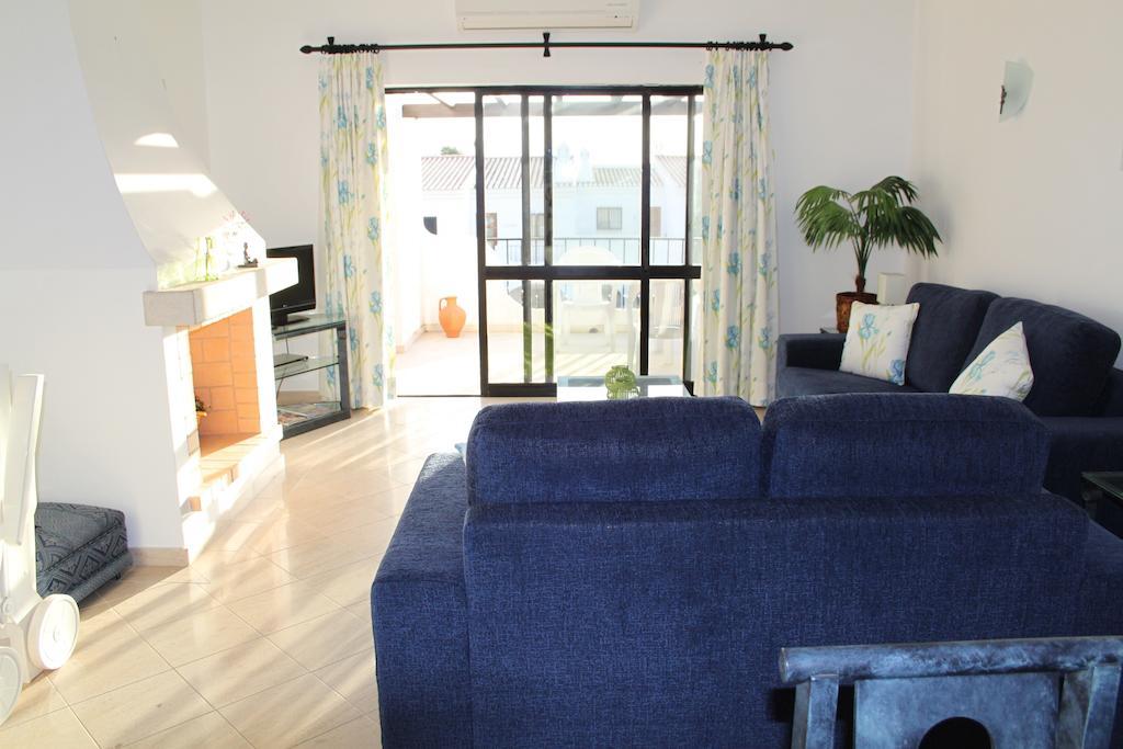 Alto Club Apartments ألفور الغرفة الصورة